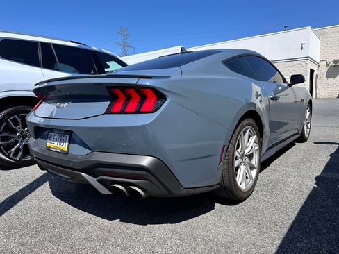 Used 2024 Ford Mustang GT Premium RWD image 4