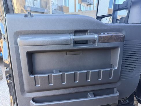 Used 2015 Ford F250 Platinum w/ FX4 Off-Road Package image 14