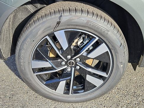 New 2026 Volvo XC60 B5 Plus w/ Protection Package Premier image 7