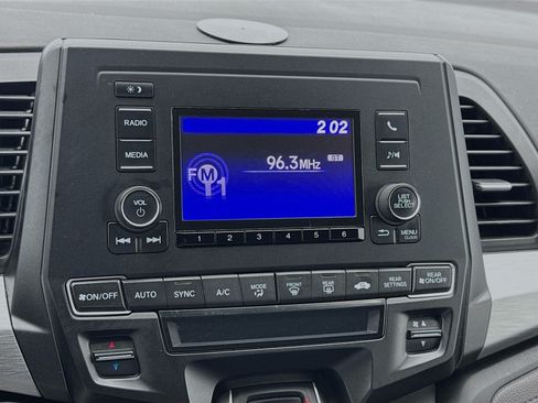 Used 2020 Honda Odyssey LX image 11
