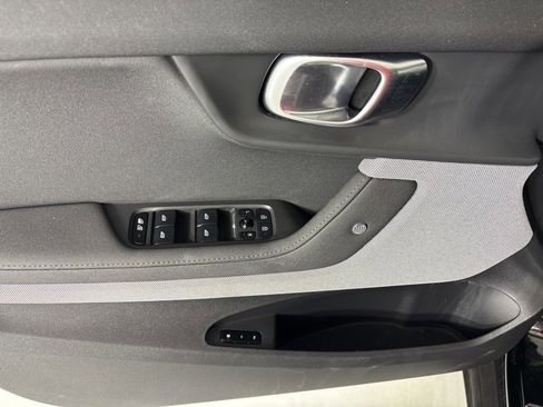 Used 2021 Polestar Polestar 2 image 17