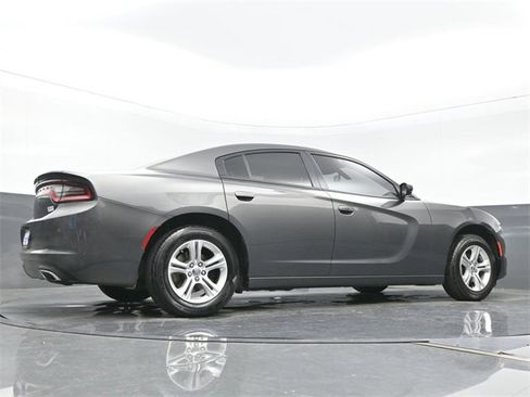 Used 2019 Dodge Charger SXT image 27