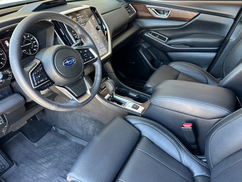 Used 2025 Subaru Ascent Touring w/ Popular Package #1 AWD/4WD image 9