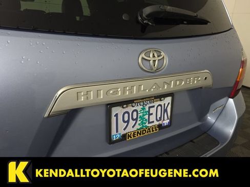 Used 2010 Toyota Highlander Limited AWD/4WD image 11