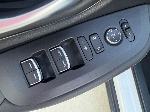 Certified 2024 Honda HR-V Sport image 12