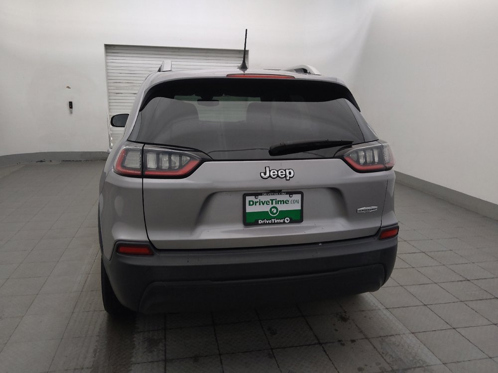 Used 2019 Jeep Cherokee Latitude Plus w/ Comfort/Convenience Group FWD image 6