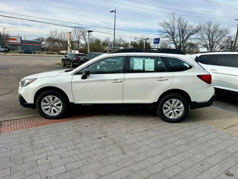 Used 2019 Subaru Outback 2.5i image 4