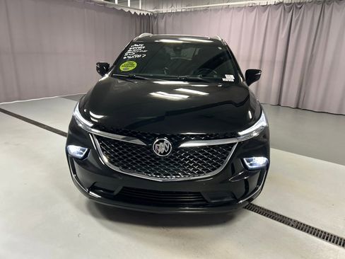 Used 2024 Buick Enclave Avenir w/ Avenir Technology Package AWD/4WD image 2