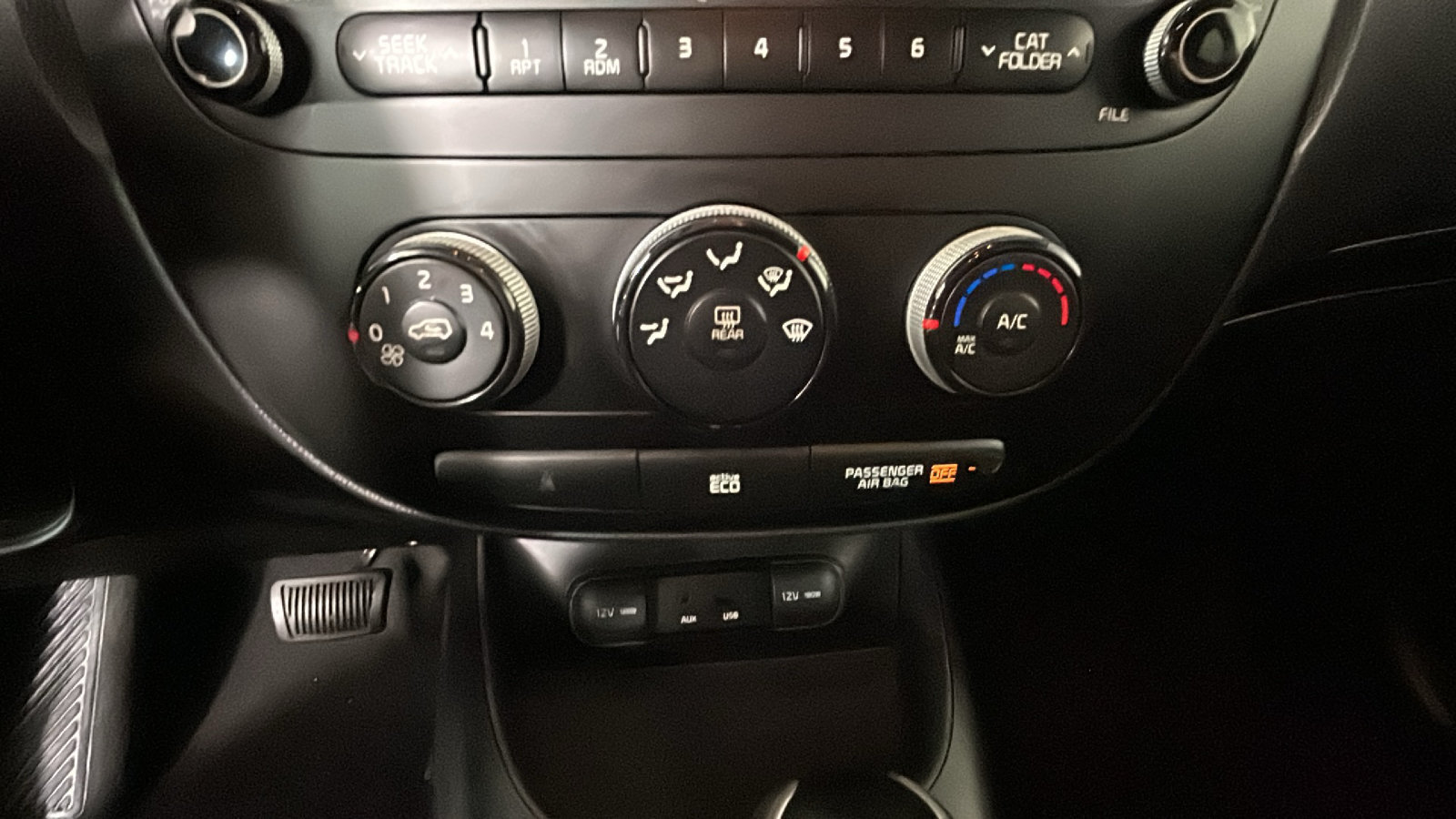 Used 2014 Kia Soul FWD image 26