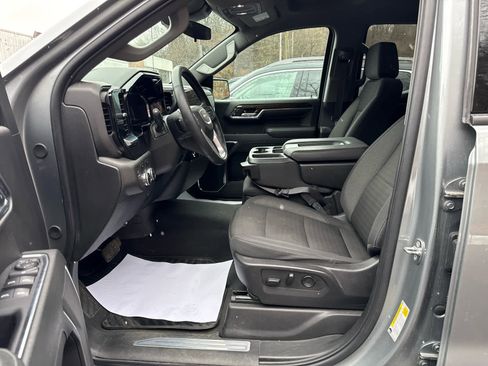 Used 2024 GMC Sierra 1500 Elevation image 11