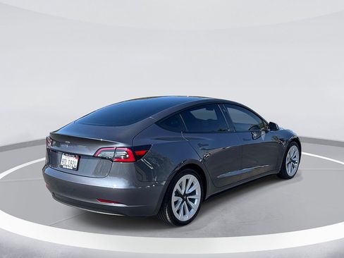 Used 2023 Tesla Model 3 Standard Range RWD image 4