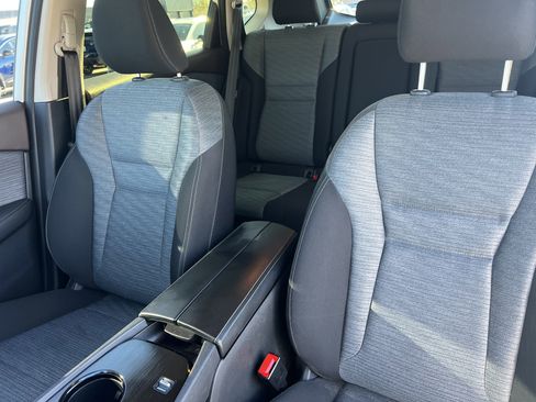 Certified 2023 Nissan Rogue SV image 19