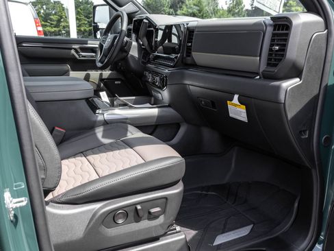 New 2026 Chevrolet Silverado 2500 ZR2 w/ LPO, Dark Essentials Package AWD/4WD image 41