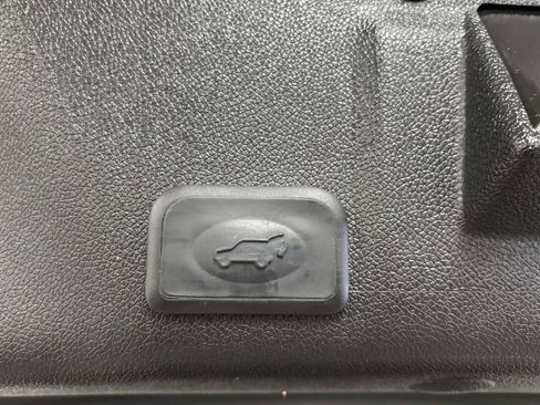 Used 2016 GMC Acadia SLE image 7