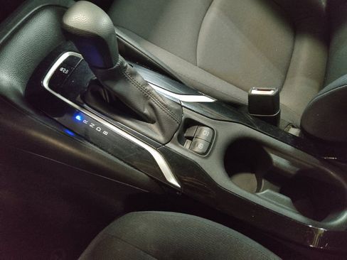 Used 2020 Toyota Corolla LE FWD image 26