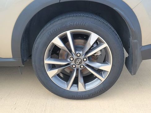 Used 2023 INFINITI QX60 Luxe w/ Cargo Package FWD image 12