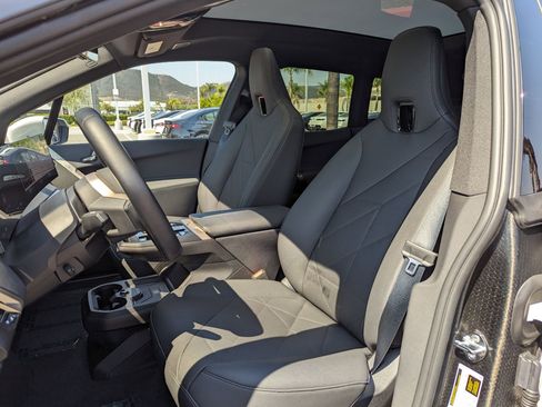 Used 2024 BMW iX M60 image 16