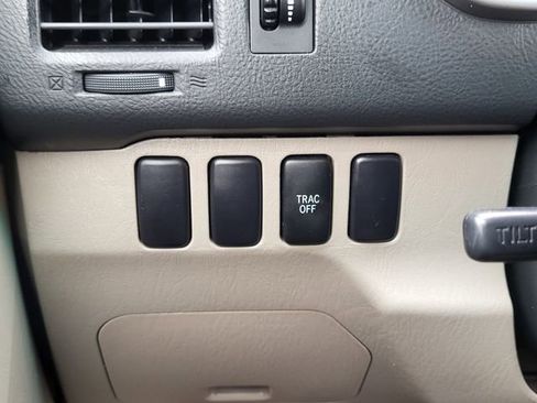 Used 2004 Toyota 4Runner SR5 RWD image 21