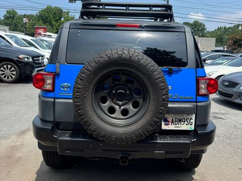 Used 2007 Toyota FJ Cruiser 4WD image 5