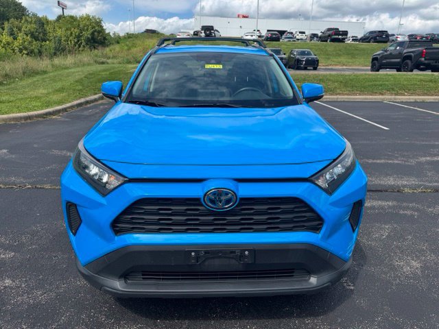 Used 2019 Toyota RAV4 LE w/ Carpet Mat Package AWD/4WD image 8
