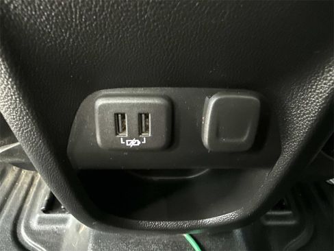 Used 2022 Chevrolet Colorado LT w/ Fleet Safety Package image 25