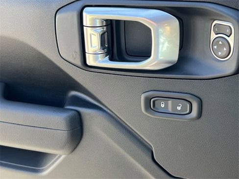 New 2025 Jeep Gladiator Sport image 26