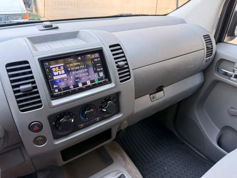 Used 2010 Nissan Frontier XE w/ XE Preferred Pkg RWD image 17