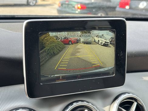 Used 2017 Mercedes-Benz GLA 250 4MATIC image 16