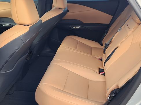 Used 2025 Lexus RX 350h image 15