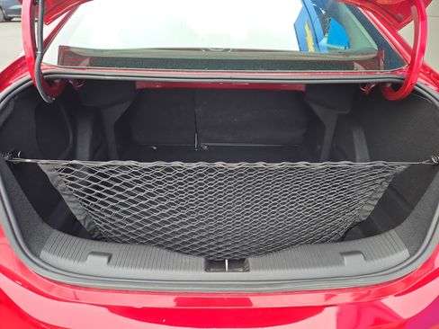 Certified 2018 Chevrolet Cruze LT w/ Convenience Package image 5