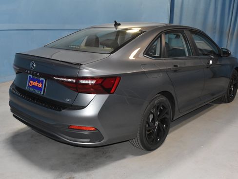 New 2026 Volkswagen Jetta SE FWD image 22
