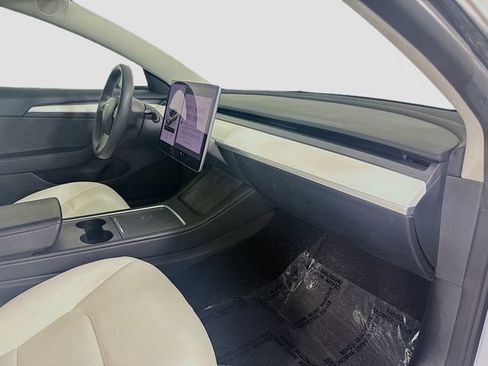 Used 2023 Tesla Model 3 Standard Range image 29