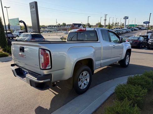 Used 2017 GMC Canyon SLE w/ SLE Convenience Package RWD image 5