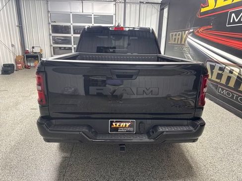 Used 2025 RAM 1500 Big Horn AWD/4WD image 12