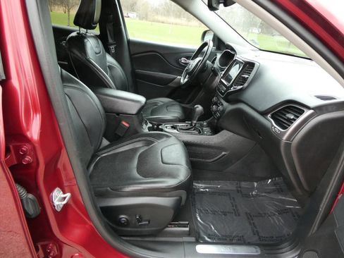 Used 2019 Jeep Cherokee Limited AWD/4WD image 26