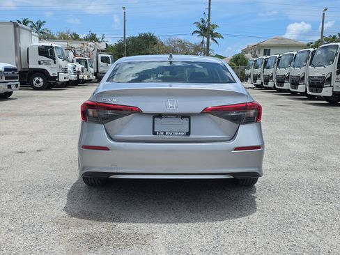 Used 2022 Honda Civic EX image 6