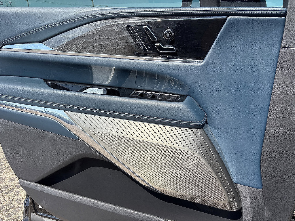 New 2025 Cadillac Escalade IQ Sport 2 AWD/4WD image 11