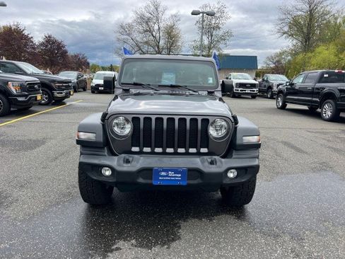 Used 2018 Jeep Wrangler Unlimited Sport S AWD/4WD image 2