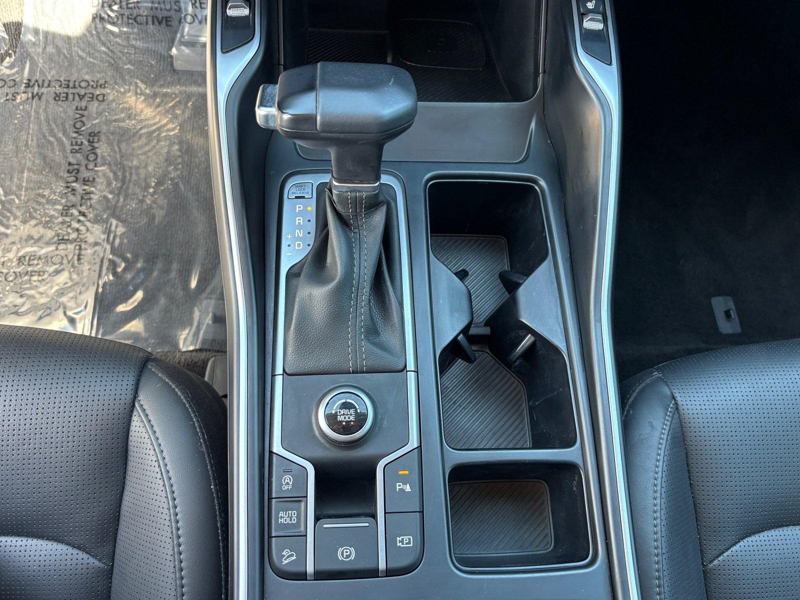 Used 2025 Kia Sorento S FWD image 16