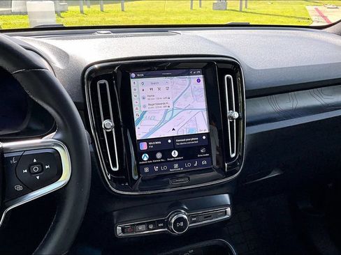 Certified 2023 Volvo C40 P8 Recharge Ultimate w/ Protection Package Premier AWD/4WD image 8