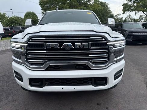 Used 2025 RAM 2500 Laramie AWD/4WD image 9