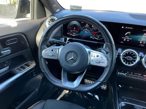 Used 2023 Mercedes-Benz GLA 250 image 11