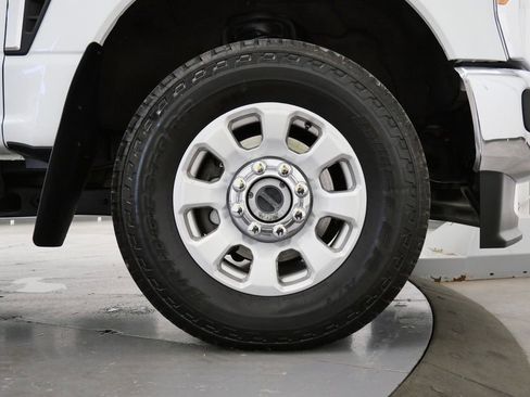 Used 2023 Ford F250 XLT AWD/4WD image 35