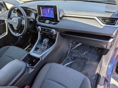 Used 2025 Toyota RAV4 XLE AWD/4WD image 31