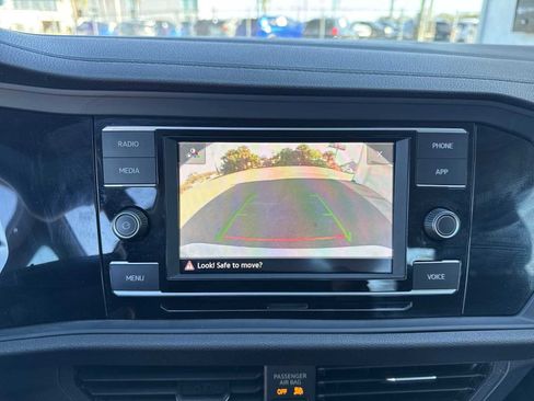 Used 2023 Volkswagen Jetta S image 27