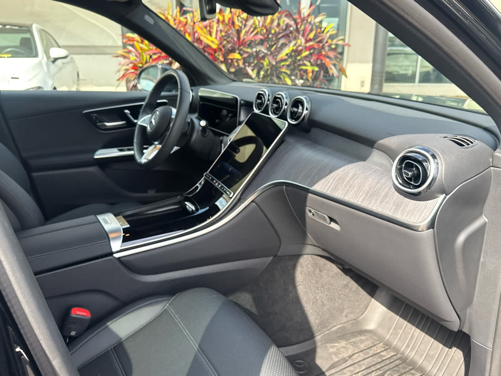 Used 2026 Mercedes-Benz GLC 300 image 22