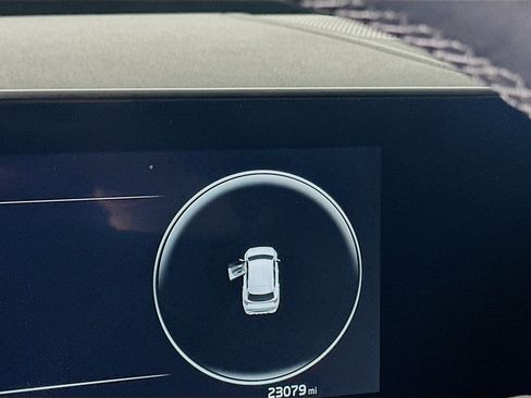 Used 2025 Kia Sportage SX image 19