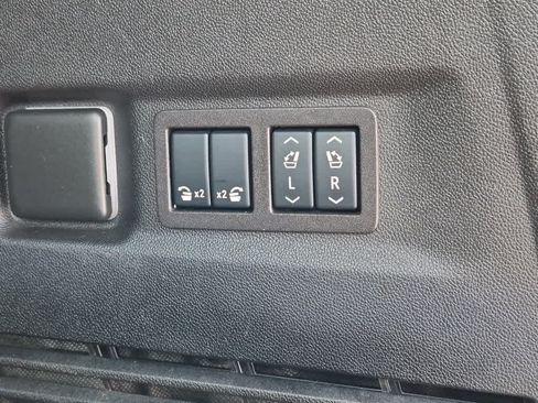 Used 2024 Chevrolet Suburban RST w/ Luxury Package AWD/4WD image 27