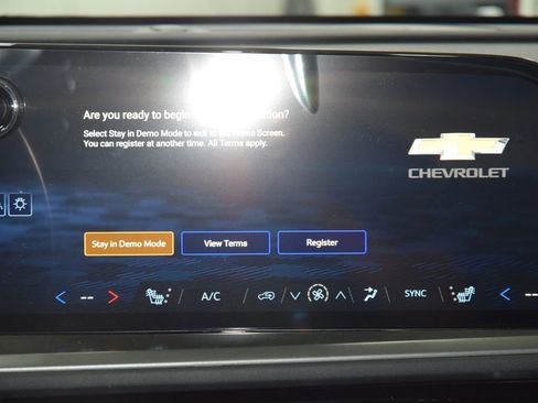 New 2026 Chevrolet Traverse LT w/ Driver Confidence Package FWD image 32