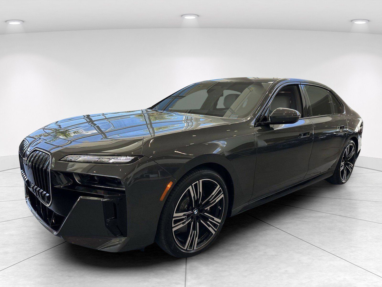 New 2026 BMW 760i xDrive w/ Executive Package AWD/4WD image 5